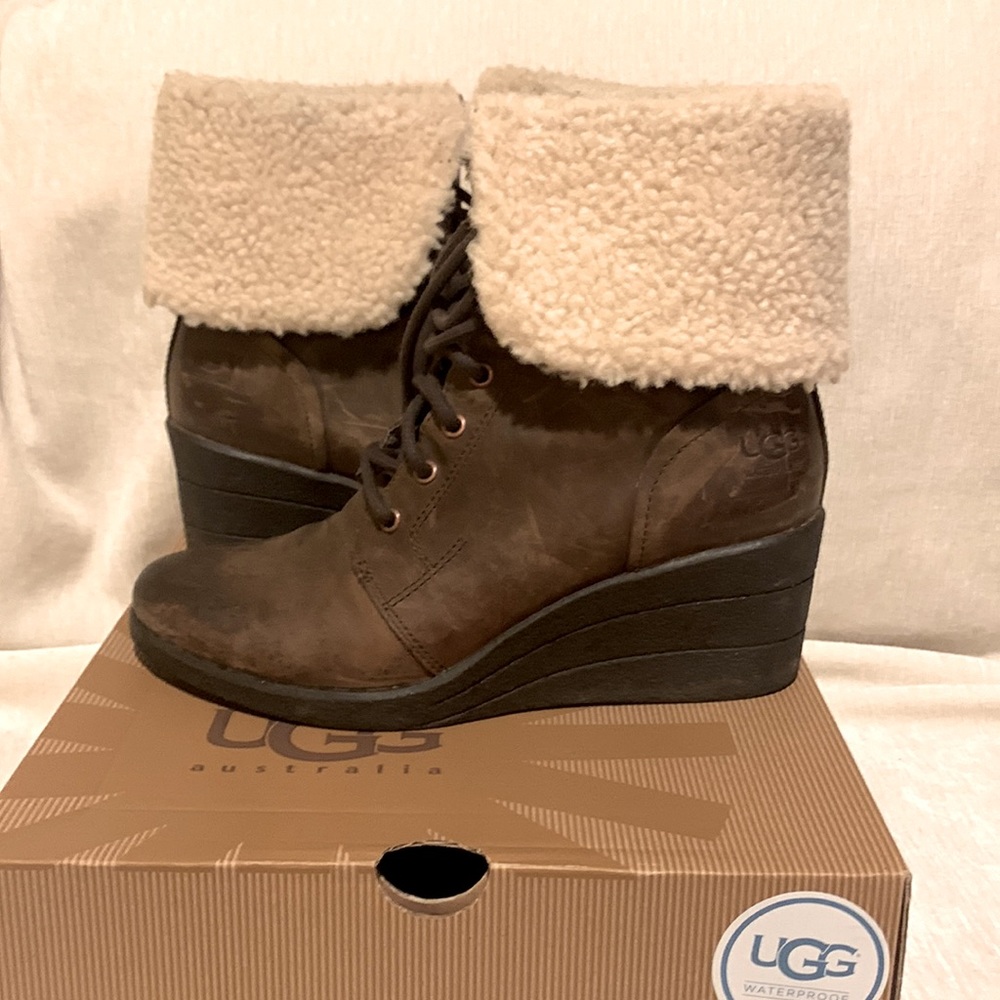 UGG Zea Leather Wedge Lace-up Boots